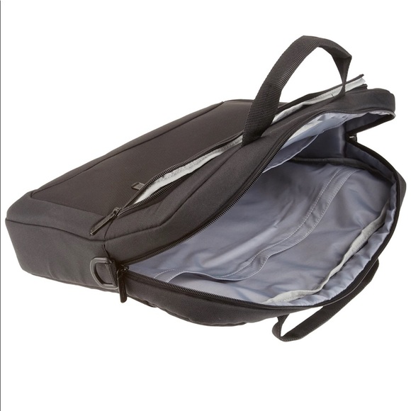 Amazon Basic 15.6in laptop bag - Picture 5 of 8